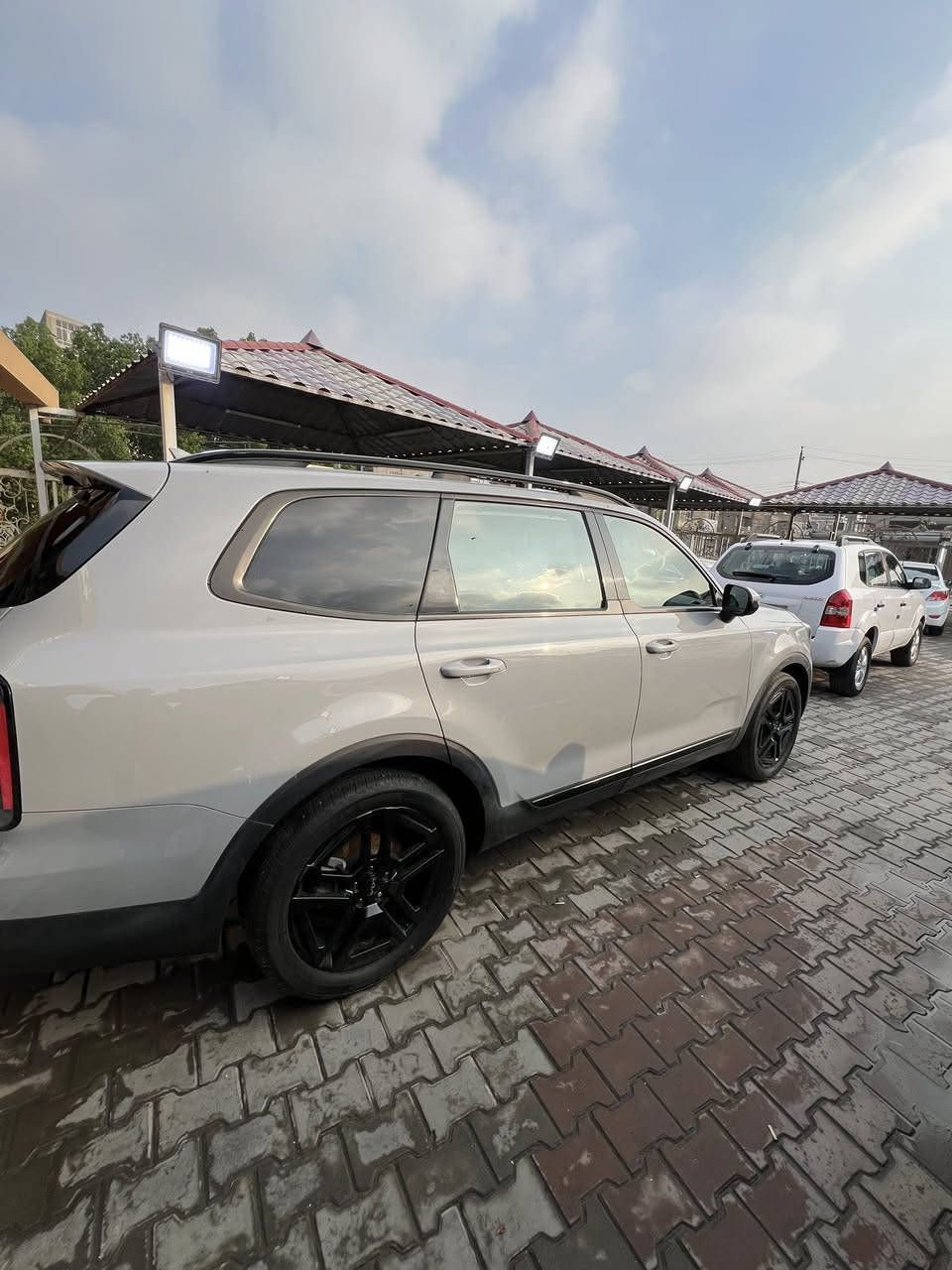 telluride 2024 sx prestige x line
بيع سريع كيا تولرايد 2024 برستيج اكس لاين فووول
 بدون دواخل بدون تبديل
عداد المسافه 20الف ميل
موقع السيارة بغداد الجديدة 
***********
السعر 32.000$
-
