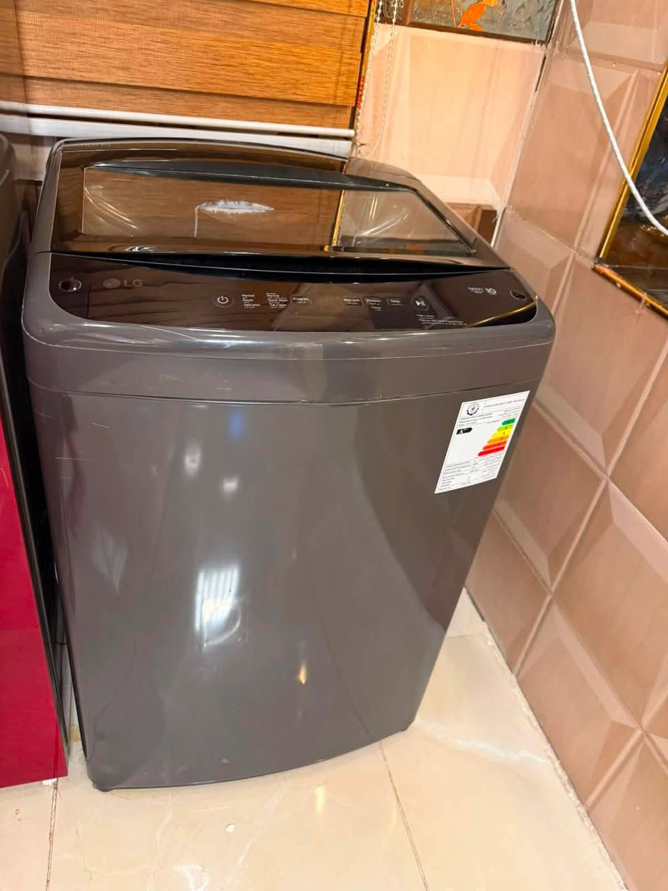 سلام عليكم غساله للبيع اوتماتيك حجم 16 نوعيه LG جديده مستعمله اقل شهر السعر 600 الموقع بغداد منصور ***********
