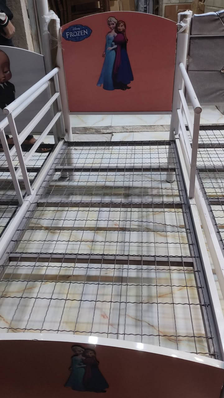 عرض خاص مجمع حسين الحسناوي 
سرير نفر 
كبير 
50الف 
سرير اطفال نفر 50 الف 
سرير طابقين 
السعر 115
عرض خاص 
***********
