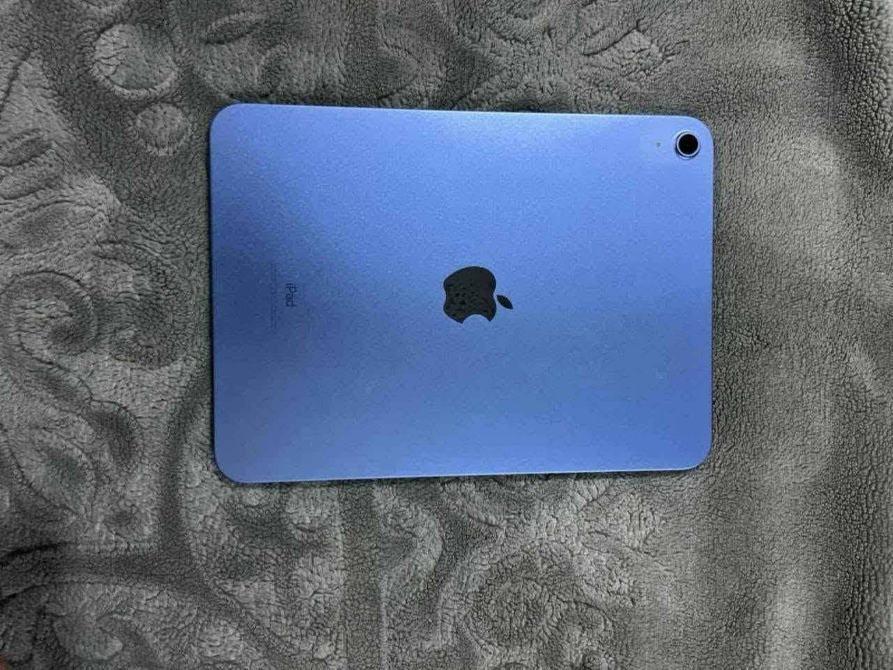 ✨ للبيع: إيباد 10 (iPad 10th Gen) ✨
​الذاكرة: 256 جيجابايت
​نسبة البطارية: 92% ⚡
السعر _400وبي مجال 
​الحالة: الجهاز آصلي (ما مفتوح ولا مصلح نهائياً) وعلى الفحص والتأكد بأي مكان تحب.
​الملحقات: الجهاز فقط (بدون ملحقات).
​📍 المكان: بغداد - التاجي / قرية عواد (أمام مقر حزب تقدم).
​📞 للتواصل والاستفسار:
​***********
​***********
