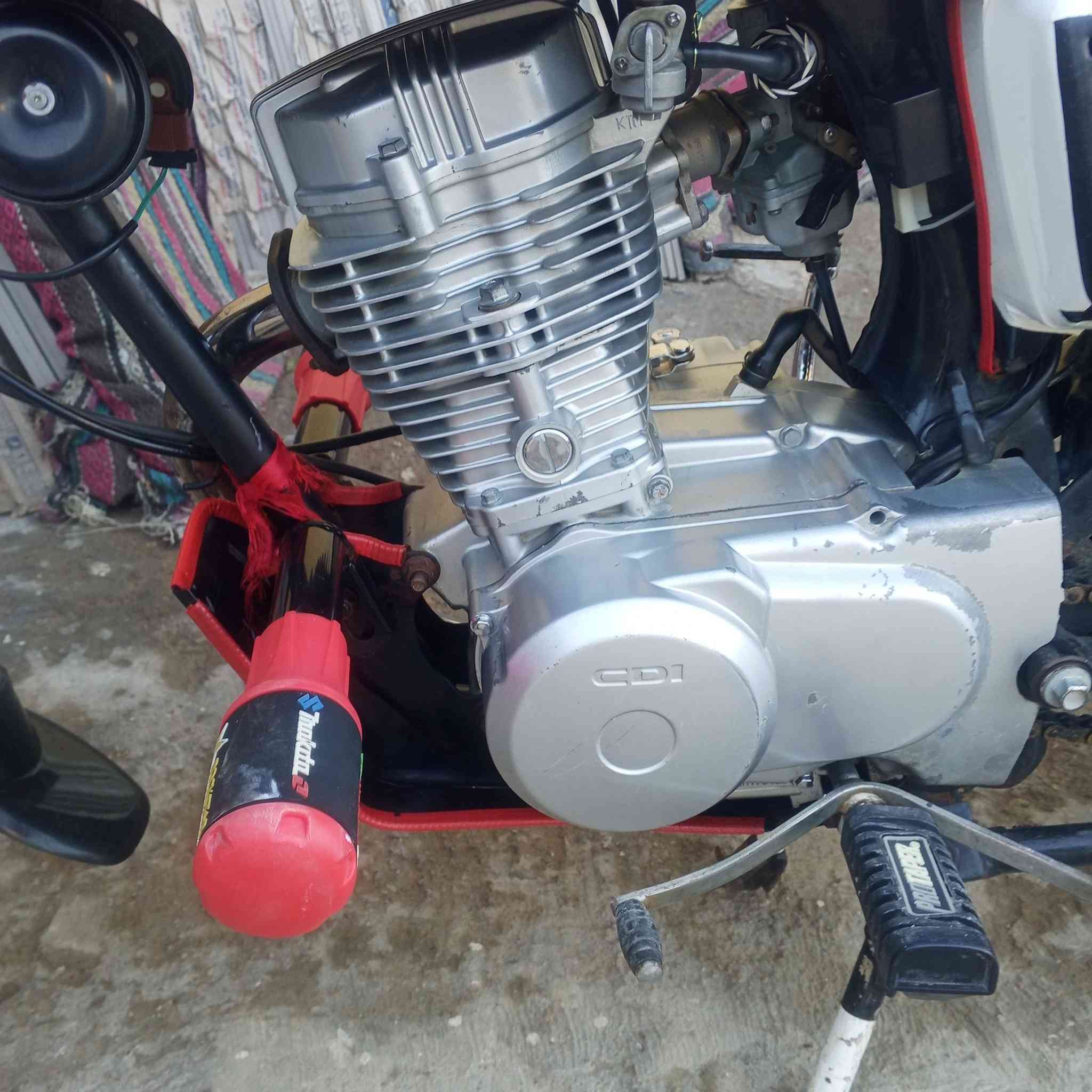 السلام عليكم دراجه اربعه قير موديل 19 محدثه 25 اوراق اصولي خمس ورقات السعر 850 وبيها مجال للشراي ***********
