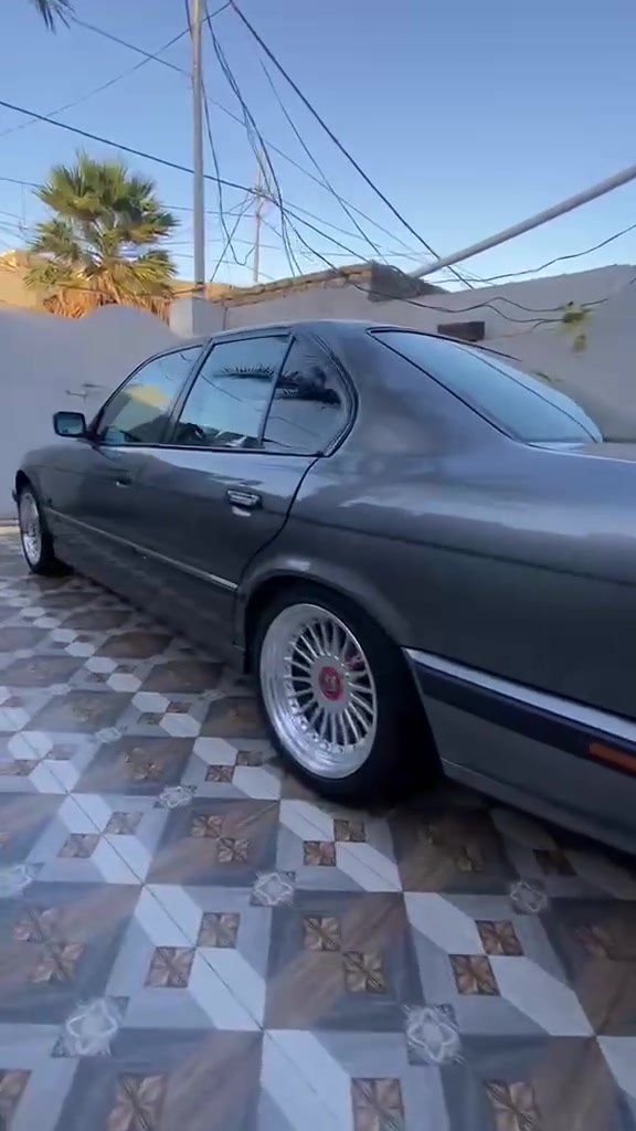 سلام  عليكم الشرح داخل الفيدو السعر خاص سيارة جديدة وجاهزةوحالين بيهة ويل البينية*********** تصل وتدلل
