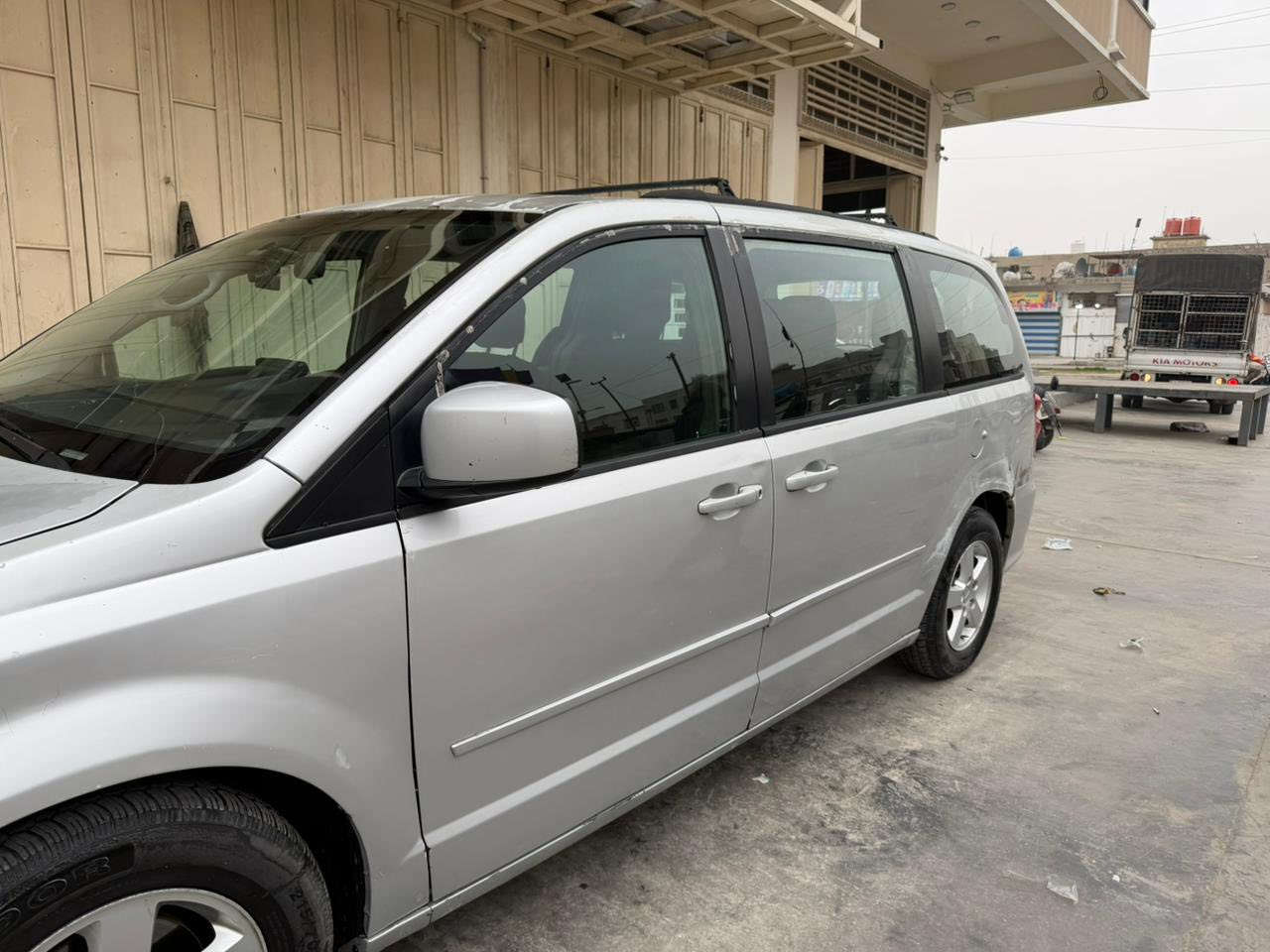 دوج كرفان للبيع موديل ٢٠١١ وارد أمريكي فول مواصفات سبعه راكب تبريد تلث قطع تلث شاشات بوب كهربائية كشنات كهرباء تدفئه تبريد ثلج سيارة كل نقص مابيها محرك كير تخم تاير صدر امامي خلفي جديد سيارة بيها صبغ مكانات أبيع صبغ عام بدون دواخل لغود شواصي دواخل مكفولات كفاله سنويه ورقم جداعلى ٢٠٣٠ سيارة وين متعجبك شغل وطلع تحويل ثاني يوم سعرها ٨٢ ورقه ومكان السيارة بغداد البلديات ***********
