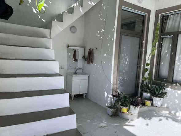 #تەنها_ژمارە_1_لە_کۆمێنت_ڕاستەوخۆ_نرخەکەیت_پێدەگات

سلام عليكم

#خانووی_مۆدێرن بۆ فرۆشتن🏘️🏘️ 
ناونیشان 📍 ناحیەی ڕزگاری ( سموود )

◼️گەڕەکی گەرمیان 🌇
◼️ خوار جادەی حەوت هەزار🏘️
◼️ڕوبەری 6 بە 20 = 120 مەترە و ریگەپیدانە✅ 
◼️ڕووی لە قیبەلەیە🏘️✅ 
◼️شوێنێکی زۆر خۆش و دڵگیری هەیە
◼️ فوول مۆدێرن و سەردەمیانە کراوە کامل مەغرییبییە✅

🔴 ژوورەکانی ئەم خانووە پێکهاتووە لە ⬇️

🔶 میوان 🪑🚪
🔶 مطبخ 🍽️🫖
🔶 هۆڵێک 🖼️
🔶 یەک ژووری نوستن 🛋️🛏️
🔶 ڕۆشنایی 🪟
🔶 مشتەمەلات 🛁🚿

بۆ زانینی نرخ 💵 تەنها خاڵێک لە کۆمێنت دانێ ڕاستەوخۆ بە نامە نرخەکەیت پێ دەگات یان پەیوەندی بکەن بەم ژمارانەوە 📲📞📳

***********📞✅
***********📞✅
***********📞✅

دەتوانن سەردانی
#نوسینگەی_محمد_یاوەر_محمد بکەن 

ناونیشانی نوسینگە ◀️ ڕزگاری جادەی نێو بازاڕ 🛣️
🔴 سەرووی شارەوانی سموود. 🌆🏣
🔴 تەنیشت شیرینی خانەی زانا🍹🏢

ئێوەی بەڕێزیش هەر موڵکێکتان هەبوو بۆ فرۆشتن یان ویستان بیکڕن دەتوانن ڕەسم و زانیارییەکانتان بنێرن بۆ ژمارە ڤایبەری 📳✅ ***********
