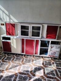 كاونتر تسكام نضيف مترين ونص بدون سنك عوزه بس الباب جوه ومجرات اما الفو...