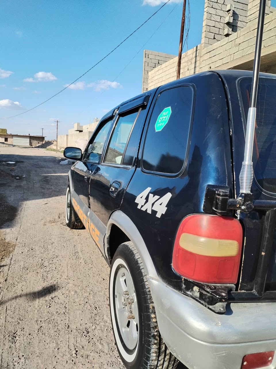 السلام عليكم.
گيه سبورتج. موديل1998. رقم

 الماني سنويه لل27. تخم تاير باتري جديد. جام كهرباء كله شغال. سنتر لك. لايتات سكنات بكلايت اشتير كله شغاله. مكيه كير خيرمن الله. مكينه مسكر.
السعر40. للستفسار. ***********
