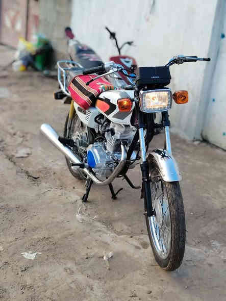 البيع دراجه راقم اسواد موديل 2010 ومعمره  كلشي جديد   سعر 550 خاص موجود ***********
