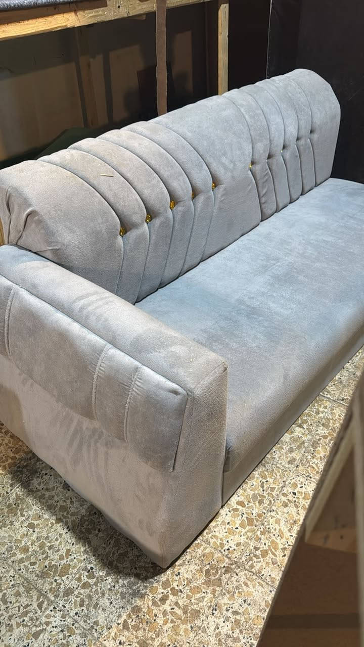 جميع المديلات متوفرة يم معرض ومزاد ام زهراء تفصال بشرط الواحد ٢٦٠ وتوصيل مجاني
***********
