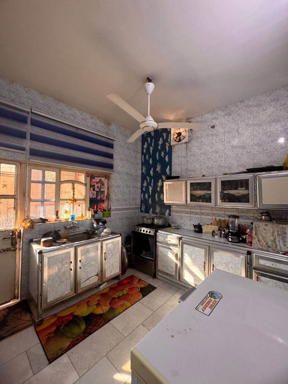 يتوفر لدينا  م. انيس النفوس دار  للبيع المساحه ١٥٠ متر طابو صرف/ البناء طابوق وصب كونكريت الرباط الأرضي ورباط الشبابيك والسقف عكاده والارضيه مرمر ( البناء ٢٠١٠ )
يحتوي على غرفتين نوم وصاله ومطبخ واستقبال وغرفه سندويج في الطابق الثاني 
طابو صرف وغير مطلوب سلفه  الموقع الدغاره حي العسكري للأستفسار أكثر مراسلتنا على الخاص او الاتصال على الأرقام الموجوده أسفل المنشور
***********
***********
