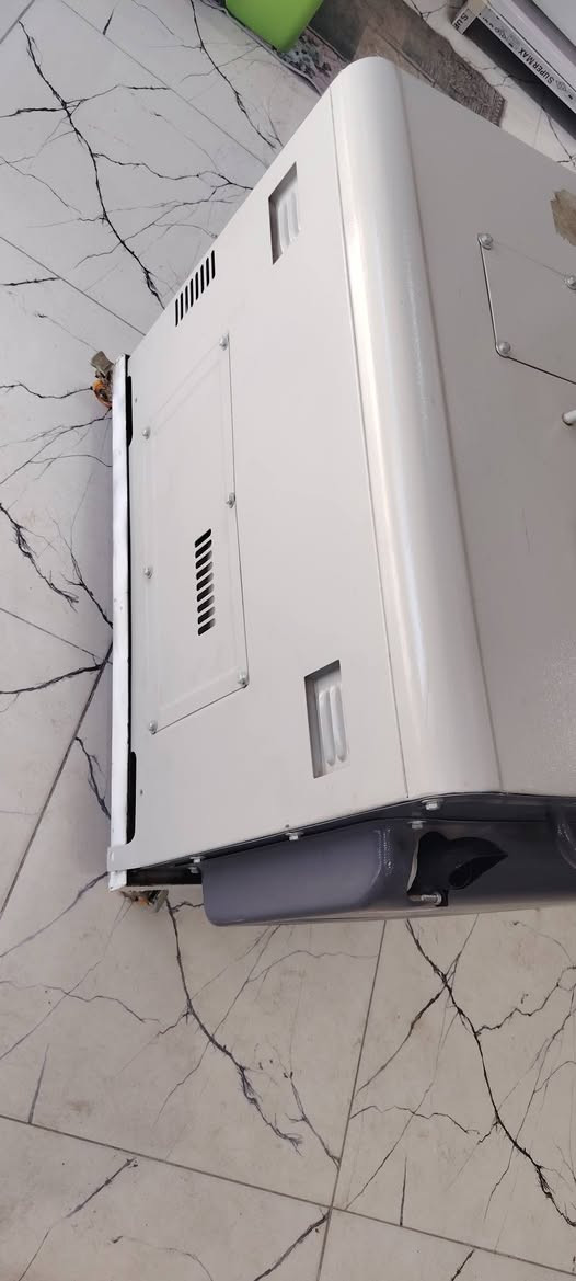 مولد ديزل صامت 25 نمبير جديده البيع سعر 1900 بيها مجال ***********
