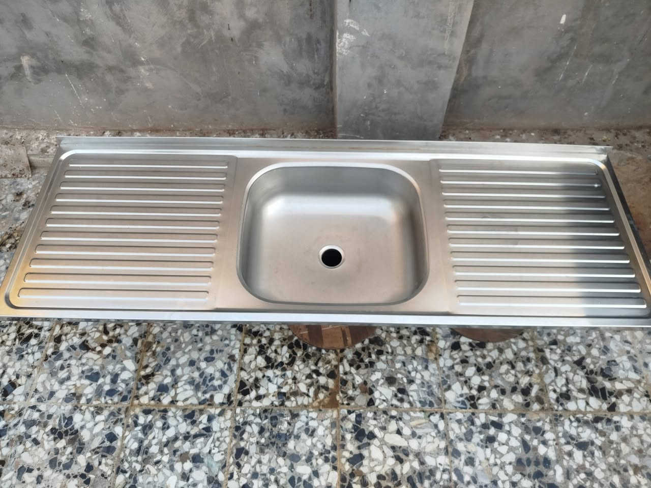 سلام عليكم سنكي متره ونص اخو الجديد نظيف كلش نوع الثقيل السعر. 25
***********
ويل وتاير انضاف كلش الحجم اربوطعش چوبلس السعر 25
