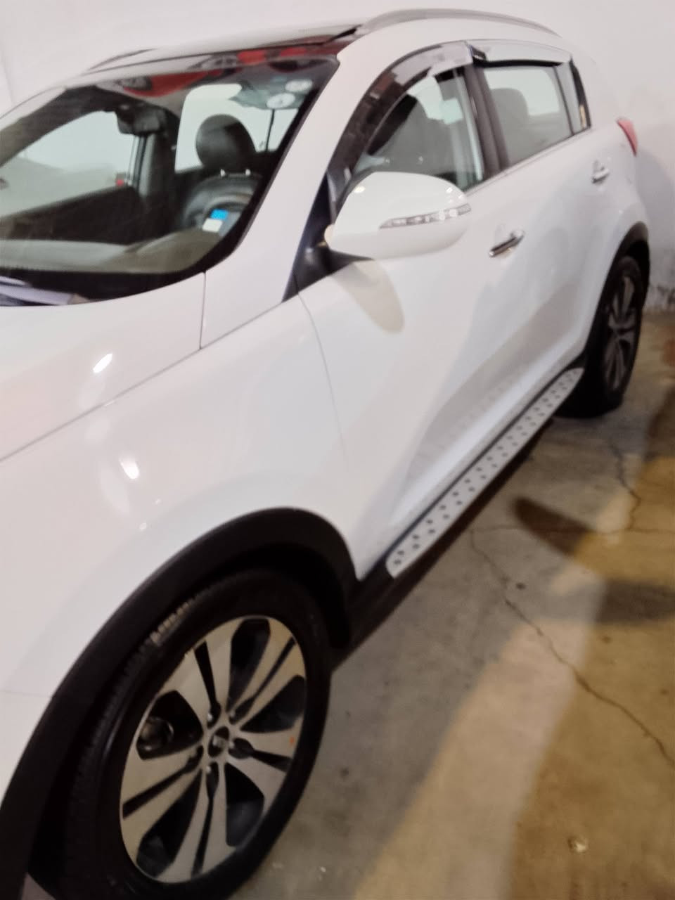 سلام عليكم كيه سبورتج خليجي موديل ١٣ مكفوله سياره جديدة بصمه تشغيل  بانوراما مري شفط تحكم ستيرن كراسي كهرباء سياره مواصفات رقم اربيل بسمنه السنويه السعر ١٥٢ بيها مجال الاستفسار *********** المكان بغداد قرب ساحه القاء
