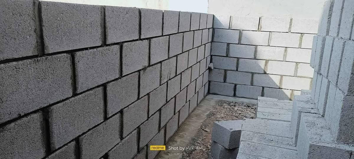 السلام عليكم اخواني اني بناء مال بلوك  اللي تريد بالالف او باليوميه واهذ رقمي موجود بالموصل ***********♕♕♕***********
