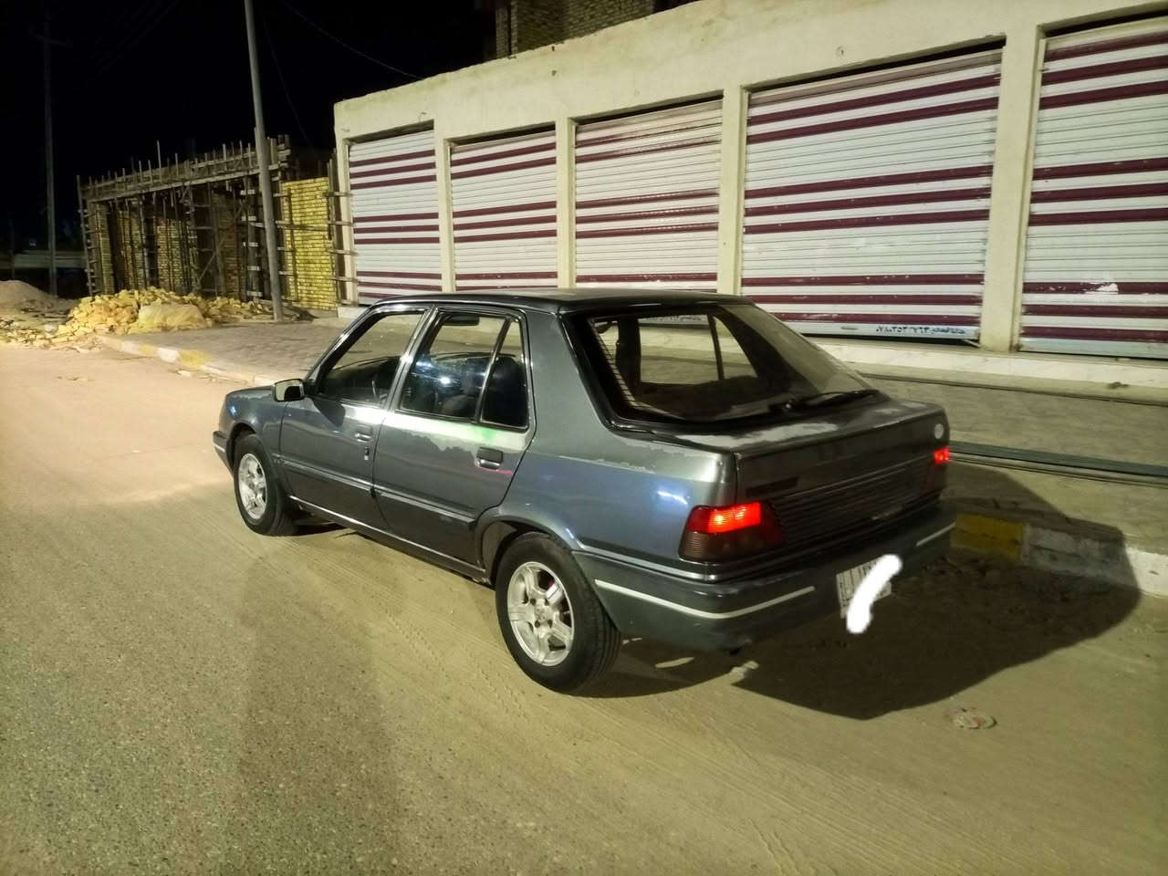 سلام عليكم بيجو فرنسي للبيع موديل 1993حجم 309 تحويل مباشر رقم ذي قار سنويه ال27 سيارة جاهزة حداديه جديده تايرات جدد كامله سيارة بدون صبغ بلاديه محرك بلادي 4سلندر كير عادي سعره 35 مكاني ناصريه ناحية الفضليه ***********
