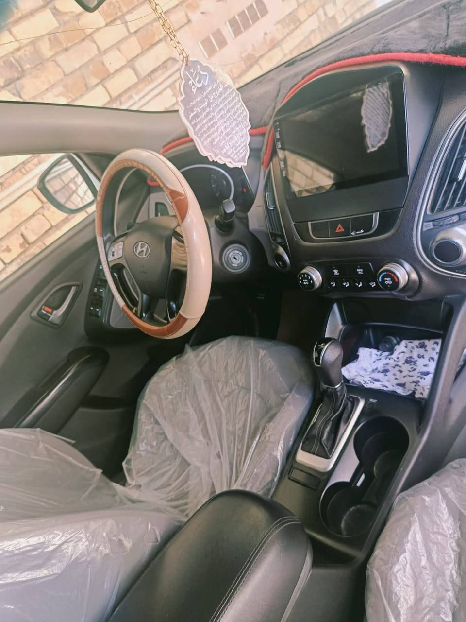 ٢٠١٤
توسان بيها بس بارد خفيف
بالجاملغ موضح بالسونار اخواني السعر ١٦٨ وبيها
مجال قليل.
مكاني العمارة أبو رمانة 
رقمي ***********
