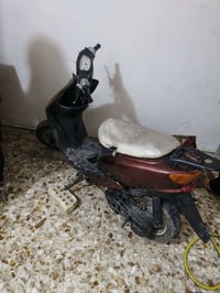 دراجه عصفوري فحل شغل وتمشي بيها خمده فقط  مدينه الصدر السعر ١٠٠ ألف قف...