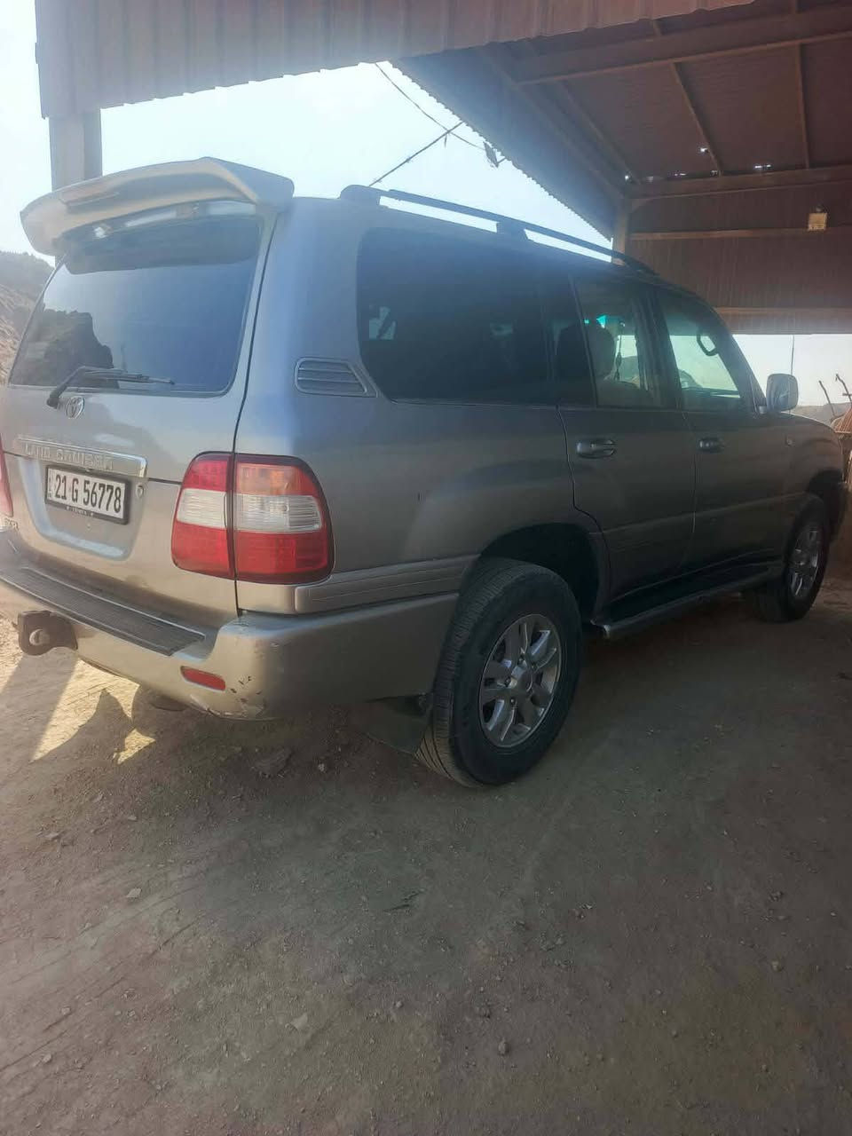 سلام عليكم
للبيع لاندكروز مونيكا  2002
محرك 6سلندر
كير توماتيك 
فول مواصفات فتحه قماره 
محرك وكير شرط 
تخم تاير جديد 
كهربائيات كله شغاله حداديه جديده 
سياره جاهزه 
بيها صبغات اثر خطه طابعه جناي الاندكروز يعرف 
ابيع صبغ حزام 
رقم سليمانيه نكليزي 
مالكها يمي بل نجف 
السعر 120
مكان السياره النجف الاشرف 
***********
