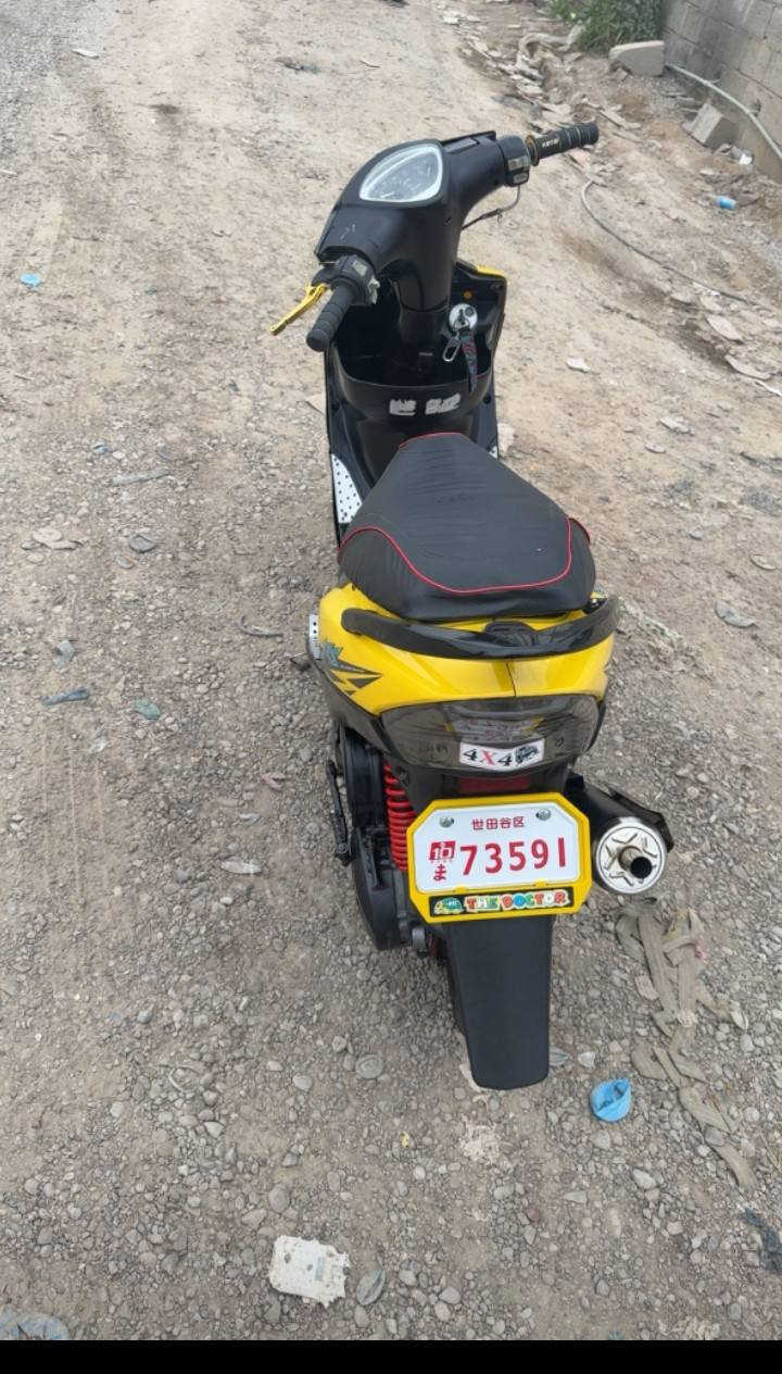 السلام عليكم دراجة ماكس للبيع كفالة عامة المكينة ما محطوط سبانة عليهة دراجة نضيفة اي نقص ما بيهة 
المكان ديالى بعقوبة 
السعر 700 وبيها مجال 
رقم الهاتف ***********
