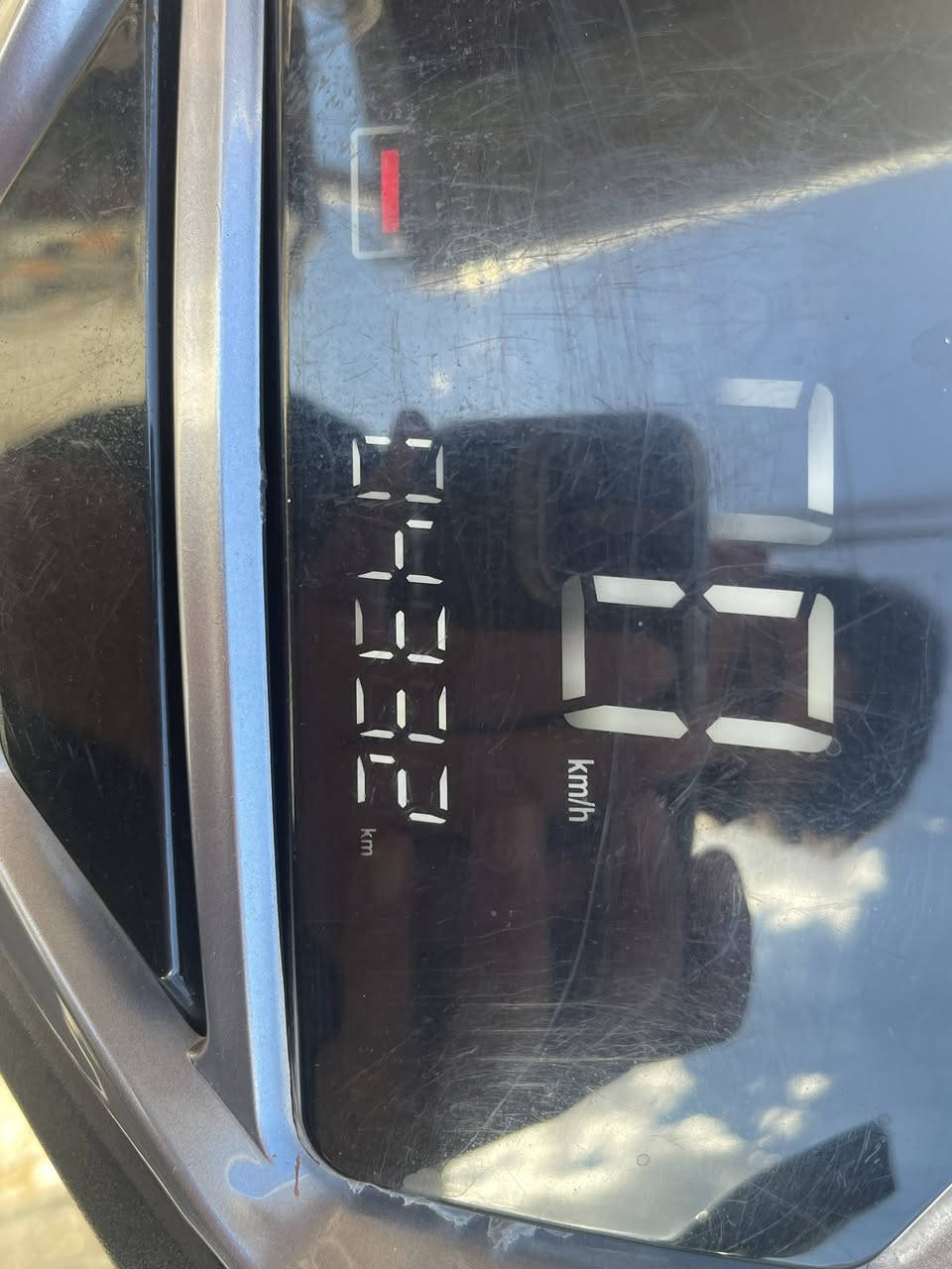 السلام عليكم دراجه شحن للبيع موديل 2025الدراجه خير من الله الدراجه كلش نضيفه ما بيها ولا عطل ثلاثه انضمه تشغيل سويج وبصمه وكارت الدراجه ملفها 3500 ملفها بعده جديد و عقلها بعده جديد وكلشي ما بيها ماشيه فقط 4000وكلشي ما بيها تجي وتجرّبها السعر 700قفل اني مستعجل على بيعتها كلش 
المكان حي الجهاد الرفاق 
الرقم :***********
