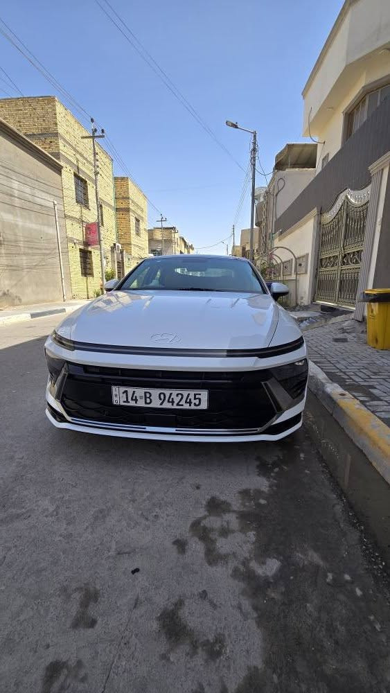 سوناتا مديل 2025 كفاله عامه رقم بصره باسمي السياره ماشيه 25 فول مواصفات 
ضمان شركه الأولى محرك 2500 
للإستفسار  *********** البصرة, العراق
