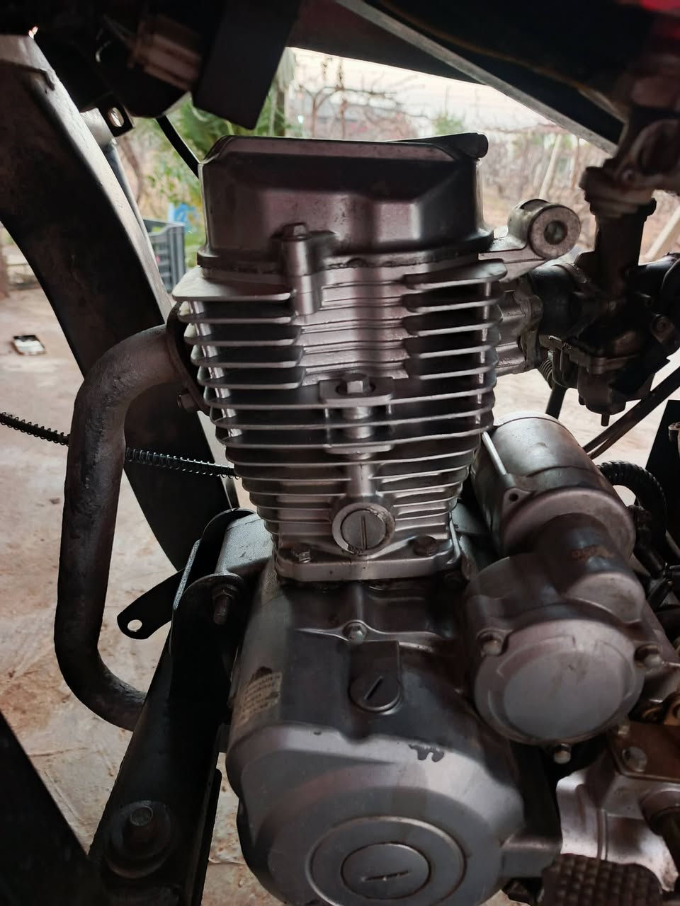 ستوته دايوان للمراوس بستوته اتعب منه انضف منه وحسب الاتفاق تايرات نضاف كهربايات كله شغاله محرك لاتنقيص ولا تبخير محرك ناعم اتصال ***********
