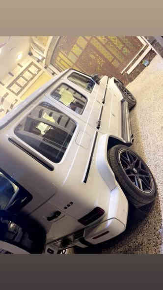 السلام عليكم ورحمة الله وبركاته 
جي كلاس 
موديل 2021 
وكاله المانيا 
  اصليG63
ماشيه 17 الف 
كفاله عامه من كلشي 
بحاله الوكاله 
جامه الاماميه مال الوكاله
تايرات الوكاله
داخل احمر 
حزام احمر 
كشنات تدليك 
كشنات كهرباء
تدفئه تبريد 
ستيرن تدفئه 
شاشه متصله 
كامرات محيطيه 
رادارات
سيتم سماعات دمام 
اناره داخليه مختلف الاوان
كشن حضن عند الستداره
بلاتوث 
حساسات 
جكات
مكينه 8 سلندر 
صالنصه 5 انضمه 
استيرن رياضي 
بعد بيها مواصفات متنعد 

رقم بغداد وعنواني بغداد
*********** بغداد
