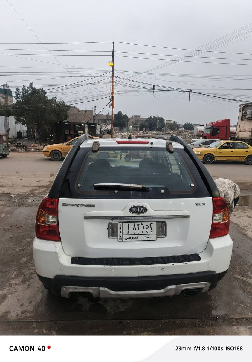 السلام عليكم
ا
كيا سبورتج ،2009 وارد كوري فول مواصفات مكفولة عدا بارد بسيط 
رقم بغداد بأسمي سنوية جديدة 
كراسي تدفه جلد نقص بس فريز تبريد
السيارة حيل جديدة و نظيفة 
صورة سونر موجود 
مابيها أي خلل او نقص 
السعر 124 وبيها مجال بسيط
بغداد الرئاسة 
تحويل ثاني يوم


**إذا كنت صاحب هذا الإعلان وتريد حذفه لأي سبب، رجاءا أرسل رسالة إلى الدعم الفني**