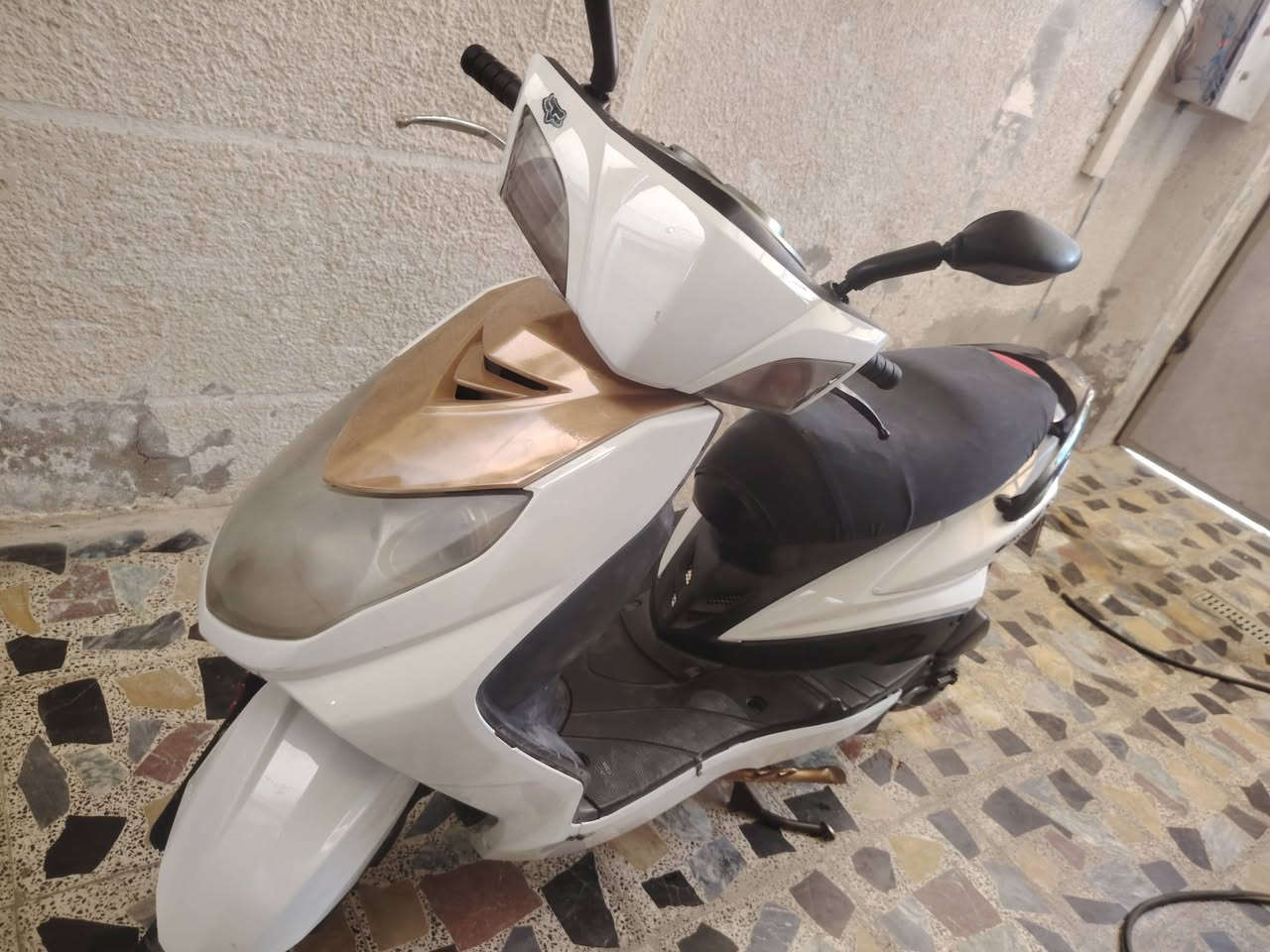 سلام عليكم دراجه سكسن فحل كابريتر  السعر  500 كهربائية  كله  كامله  سلف  هندر  كله شغال  كفرات  جدد زلغ مابيه  بوشه  ما مفتوحه  بس امبدليله  زنجيل  فقط   
 بس  الغفل مال  القبق البنزين ماينغفل  فقط غير مابيه  دراجه شوفت عينكم  نضيفه كلش  شلعه  تخبل  العنوان بغداد الحسينيه الراشديه 
رجا  بس الشراي  يتصل وتساب  او يراسل ***********
