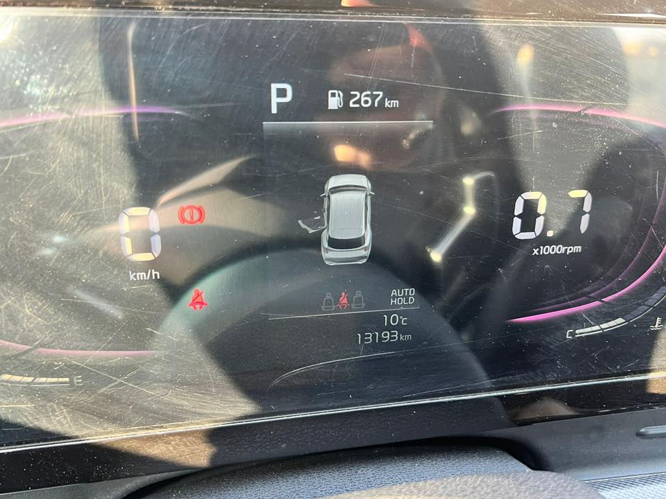 سبورتج ٢٠٢٥ GT lain مواصفات كشنات تدفئة تبريد الشركة الدولية بيها تبديل قطعتين جامرلغ ايمن وباب ايمن تبديل باخرى وكالة يعني من سيارة زيرو يعني بدون صبغ تبديل نتيجة وهيا واكفة انضربت وبدلت القطعتين واصلا ممبين مبدل يعني رجعتها وكالة بدون صبغ  بدون دواخل سيارة من الزيرو يمي يعني مامبيوعة الغيري وباسمي مابيها اي نواقص وضايفلها إضافات حلوه من ضمنها لدات داير السياره من الداخل LED 
رايدها ٢٦٥٠٠$ وبيها مجال
للاستفسار:***********
