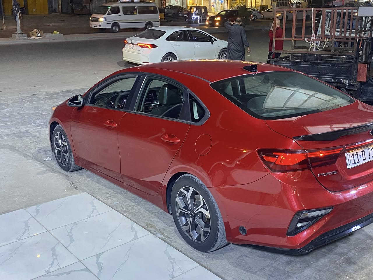 السلام عليكم فورتي موديل ٢٠١٩كير AT كفاله كير ومحرك وصدر سياره حادثها بابتين مبدلات ماشيه ٢٩ميل شادلها منضومه غاز سياره بدون صبغ كفاله عامه باسمي تحويل ثاني يوم عنوان السياره بغداد الكرخ اتصال *********** السعر ١٣٣وبيها مجال
