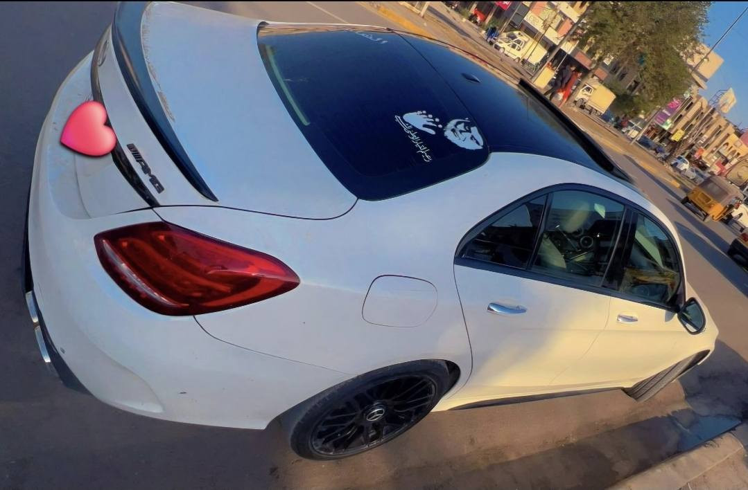 سلام عليكم 
مارسدس C300 بسعر مناسب 
الموديل 2018
ماشيه 85
رقم السياره حلو شبه مميز 
فول مواصفات فتحه 
حساسات اماميه خلفيه 
هند بريك بصمه
كامره 360 درجه
رادار متعدد
مري قلاب 
صندوق كهرباء
دبل ماوس تحكم 
كشنات تدفئه كشنات كهرباء 
خزن ميموري اناره داخليه
وضعيات قياده متعدده
وبيها هواي مواصفات
الحادث الصندوك مبدل 

السعر 238 ورقه 
23.800$ الف دولار 

بيع أو مراوس حسب القناعه 

للاستفسار 
***********
***********
احمد الخزعلي 
. بغداد, العراق
