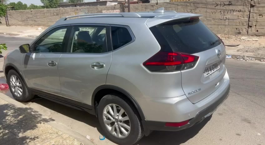 نيسان روج 

موديل 19

تشغيل عن بعد

تبريد انجماد

نضام كهرباء 

السيارة ماشية 47الف 

السيارة باسمي ثاني يوم التحويل

رقم انكليزي جديد

مكانهة بغداد السيدية 

للتواصل ***********
