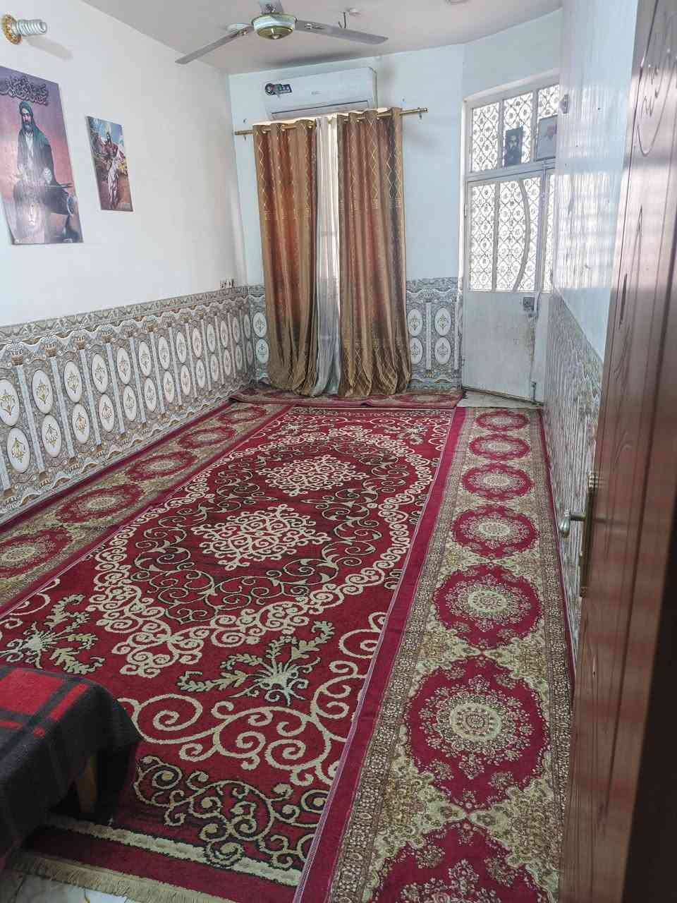 سلام عليكم دار لبيع طابو صرف
العنوان كربلاء المقدسة العطشي شارع ام عبدالله 
مساحه دار 137 بناء بلوك سقف كونكريت 
بناء طابق ونص ستقبال مطبخ وصاله وغ،فه جوه وغرفه فوك  ستفسار على رقم ***********
