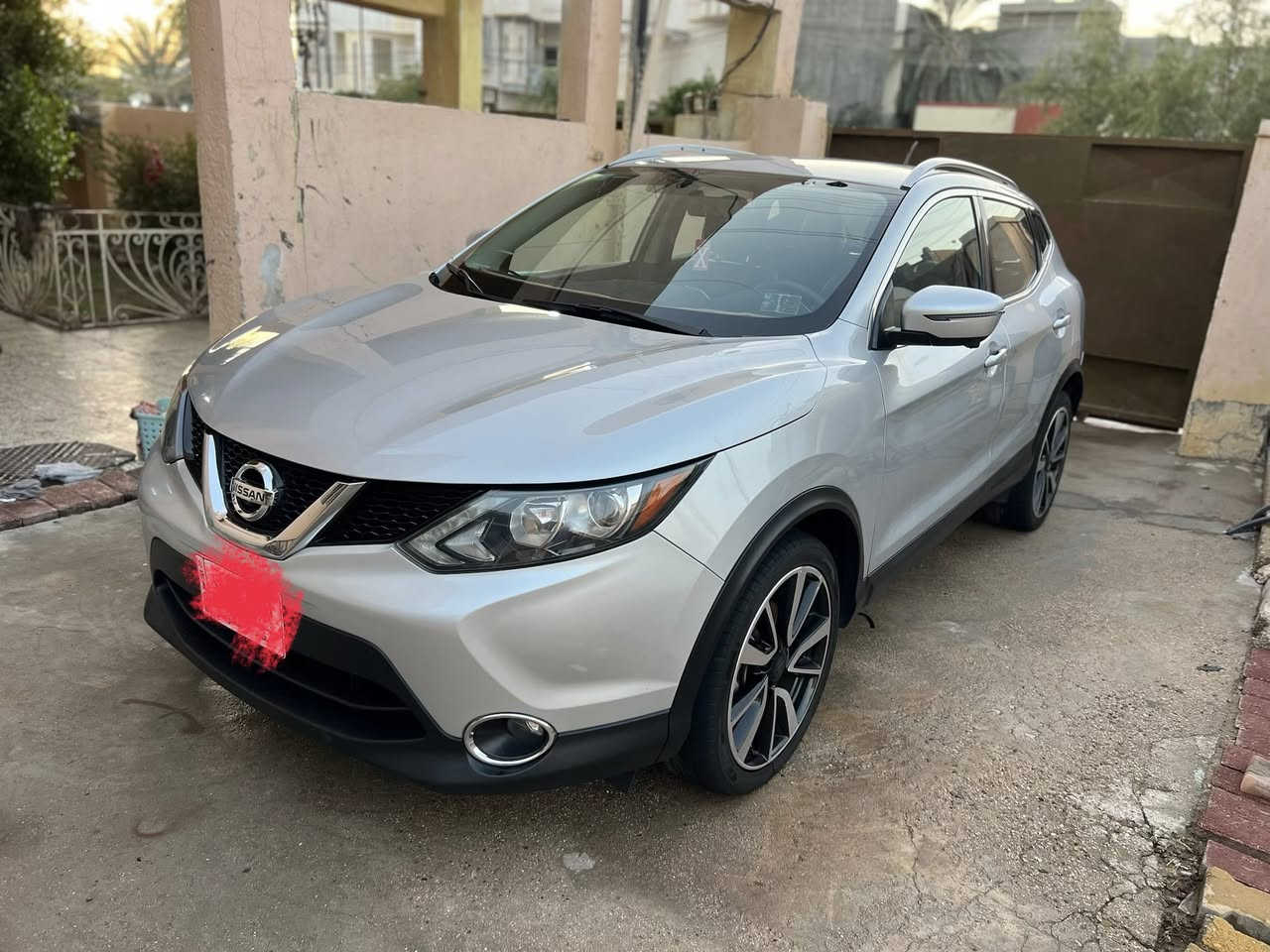 🚗 للبيع 

نيسان روج 2017 

•   🛣️  المسافة المقطوعة    - 67الف 
✅ المواصفات : 
🔹 كلين تايتل – بدون أي ضرر نهائياً
🔹 محرك 4 سلندر 2000 سي سي اقتصادي وقوي
🔹 ويل 19 إنچ
✔️مقاعد جلد اصلي 
✔️هيترات مقاعد
✔️هيتر استيرن
✔️نظام ايكنمي اقتصادي
✔️ أربع كاميرات 360 درجة
✔️ تشغيل بصمة
✔️ كرسي السائق كهرباء
✔️ شاشة وسطية كبيرة
✔️ نظام ملاحة
✔️ بلوتوث + USB
✔️ تحكم من الستيرن
✔️ مثبت سرعة (Cruise Control)
✔️ نظام مانع الانزلاق
✔️ نظام الثبات الإلكتروني
✔️ حساسات أمامية وخلفية
✔️ رادار تنبيه النقطة العمياء
✔️ رادار خروج عن المسار
✔️ رادار أمامي مانع تصادم
✔️ أوتو هولد
✔️ فرامل يد كهرباء
✔️ مكيف أوتوماتيك ثنائي
✔️ مرايا كهرباء قابلة للطي
✔️ إنارة LED أمامية وخلفية
✔️ دخول ذكي بدون مفتاح
✔️ صندوق واسع + مقاعد خلفية قابلة للطي
✔️سبير كبير منازل
للاستفسار الاتصال ***********
السعر 150$وبيها مجال
