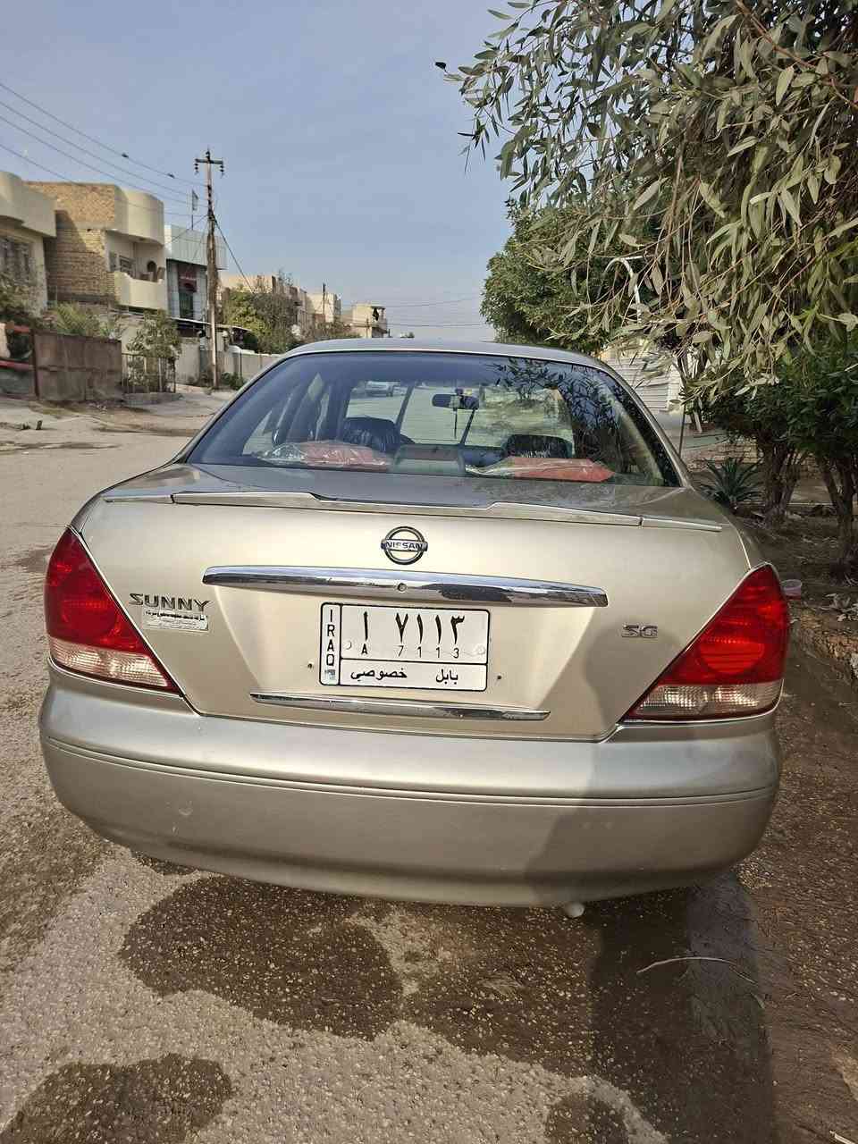 السلام عليكم للبيع نيسان صني ٢٠٠٥ السياره مكفوله كير مكينه صدر حداديه السياره بيه رش صفاح فقط اثر جراد مكان السياره حله مركز مدينه السعر ۸۲ وبيه مجال للطيبين ***********
