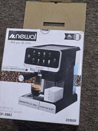 مكينة كهوة • مستعملة • قليلة الاستخدام