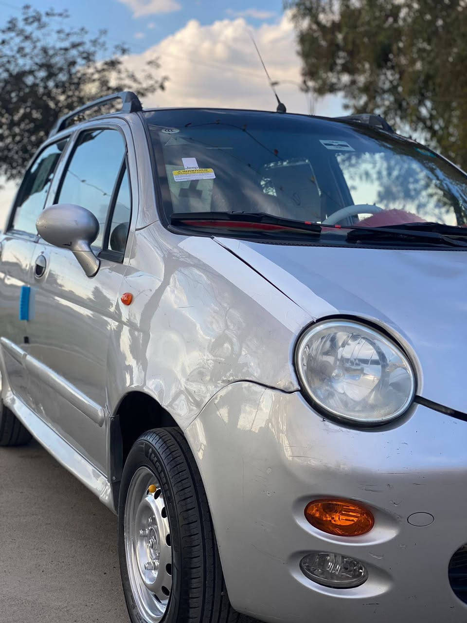 السلام عليكم 
السياره للبيع شيري QQ 
موديل 2010 (گير اوتو)
اقتصادي كلش
بدون ضربه بدون صبغ بدون اي شيء 
گير المحرك شرط 
تبريد ويا سويج ثلج ❄️
التحويل الوكاله شرط سنويه مشروع وطني الرقم دولي ساحبه شرعي ابكركوك
هزه جديد
السياره من الاخير مابيه نقص برغي
ماشيه 72,000
سعره ٣٥ مجال قليل للطيبين 
مكاني كركوك دروازه
الهاتف/ ***********
***********
*********** كركوك, العراق
