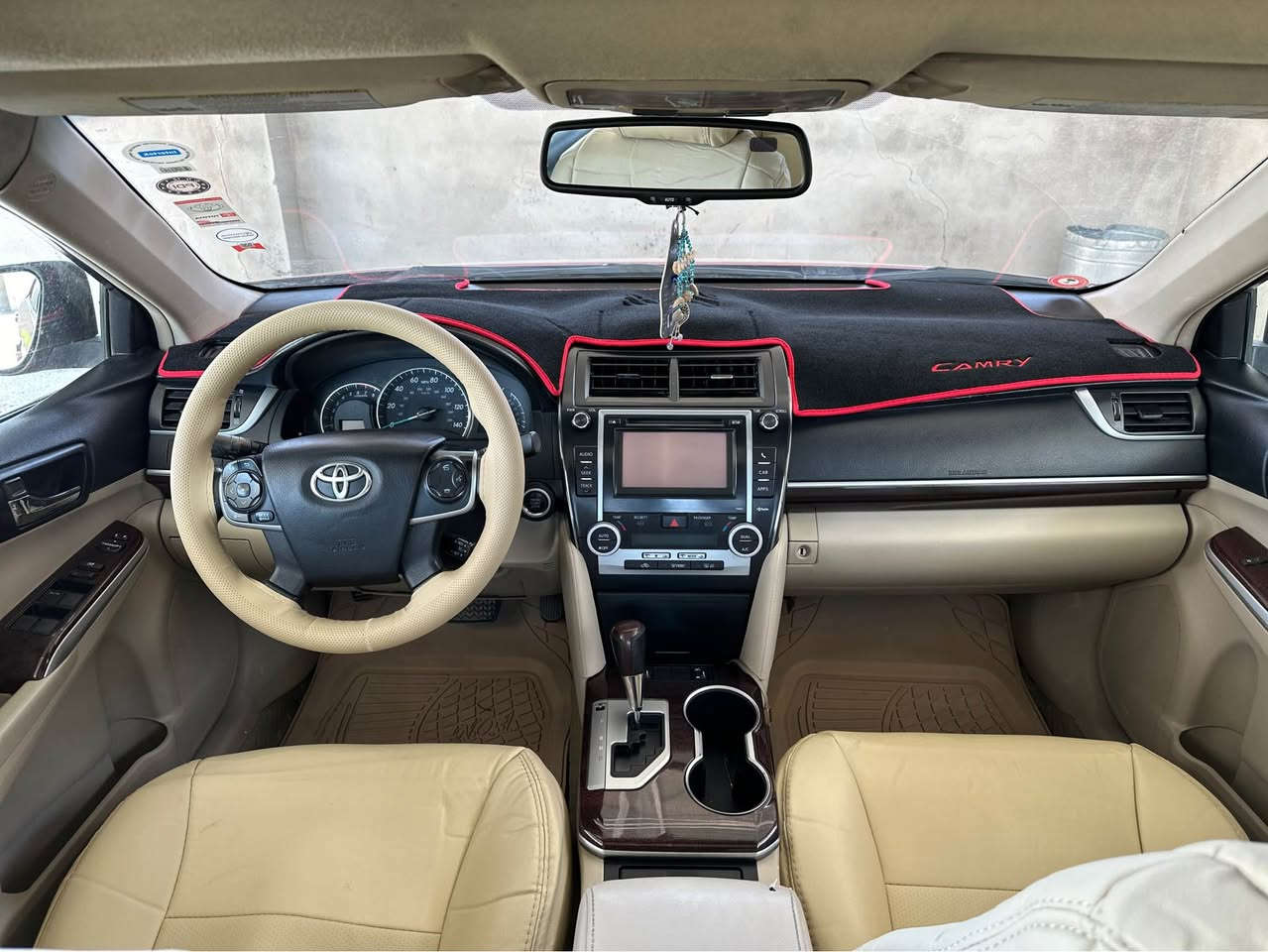 كامري 2012 xle
لون احمر
ماشية 118 ميل حقيقي
بصمة*بصمة ابواب*كشن تدفئة*شاشة*كاميرة 
سيارة نضيفة جدا
رقم جديد 
سعر 135$ 
*********** Singapore
