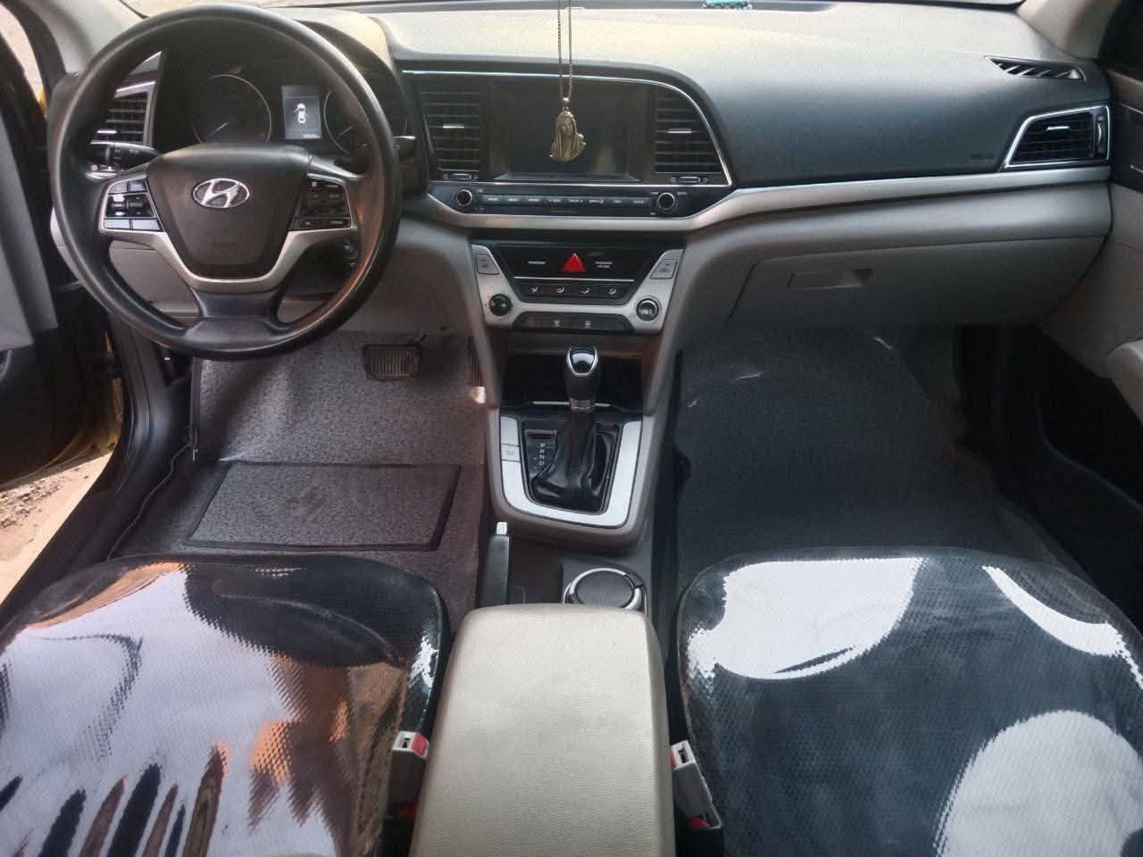 السلام عليكم
النترا 2018 تكسي
رقم وااسط 
محرك ٢٠٠٠( يبخر وينقص نص لتر كل تبديلة)
كير AT جديد كفالة
تخم تاير جديد 
تدفئة /تبريد  شغال
تثبيت سرعة /رادارات مري 
حادثها مرفق بالمنشور جاملغ خلفي فقط 
مع سونار موجود..
بأسمي تحويل ثاني يوم 
السعر ١١٧ وبيها مجال 
مكاني كوت 
***********
