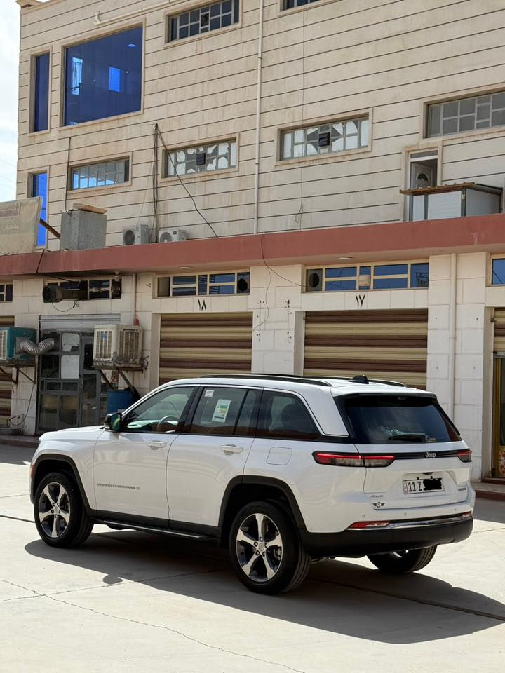 جيب لمتد بلاس موديل 2024
مكفولة وكالة هارلم، بحالة الوكالة
الممشى 6,500 كم فقط
المواصفات:
محرك 6 سلندر سعة 3.6 لتر
دفع رباعي 4X4 مع وضعيات قيادة متعددة
مقاعد جلد فاخرة مع تبريد وتدفئة للمقاعد الأمامية
شاشة كبيرة تدعم Apple CarPlay و Android Auto
نظام صوتي بريميوم عالي الجودة
رادار مع تنبيه خروج عن المسار
كاميرا 360 مع حساسات أمامية وخلفية
نظام توقف ذاتي
فتحة سقف مع بانوراما
تشغيل عن بعد
دخول ذكي
صندوق كهربائي
مرايا جانبية كهربائية
البجم مغلف PPF مع ضمان 10 سنوات
الموقع الأنبار الرمادي
رقم الهاتف ***********
