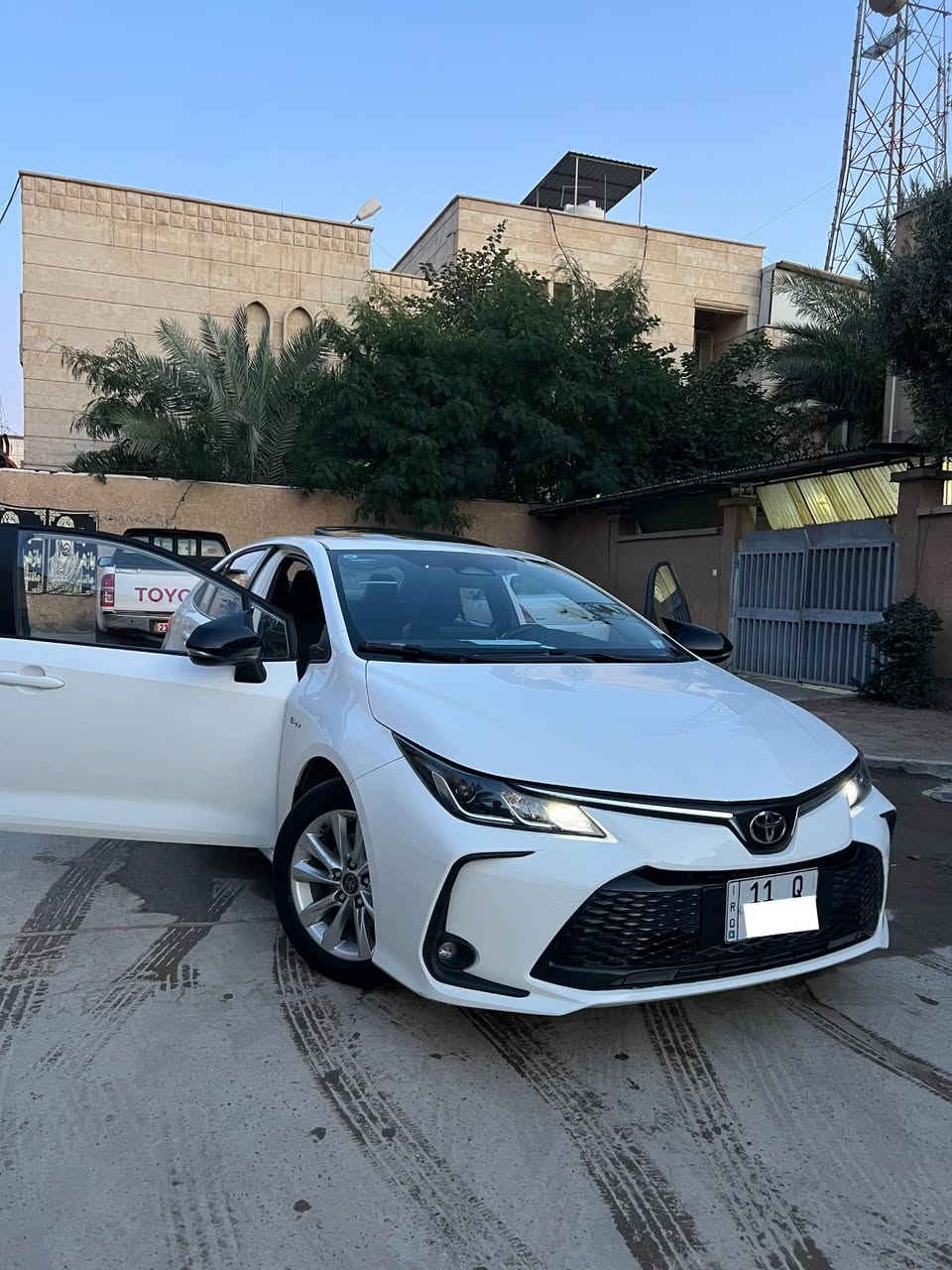 الحلوة للبيع
تويوتا كورلا HEV هايبرد الشكل الخليجي 2024 كفالة عامة السيارة نضيفة جداً وبعدها على وضع الشركة  
السيارة داخلة ضمان شركة (كير ومحرك وبطارية) 

المواصفات :
محرك 1800
فتحة سقف 
مثبت سرعة
رادار امامي  
قيادة ذاتية
بصمه عدد 2
حساس أمامي خلفي
4 جام اوتو 
3 وضعيات قيادة 
نظام مانع انزلاق
انارة LED امامي خلفي
جنطة كهرباء 
تغليف ارضيات وجنطة جلد 
الدواخل تغليف حراري 
هاند بريك كهرباء 
الكشنات جلد
كاميرا
مراية وسطية تعتيم 
تبريد قطعتين 
تحكم ستيرن جهتين 
عداد ديجيتل 3 اشكال
شاشه أبل كاربلي الكبيرة
الرقم الجديد بغداد 11
السيارة مال جناي وبالعافية على الياخذها 
تحويل ثاني يوم 
السيارة ماشية 55 الف كم
السعر 145$ ورقة قفل قفل قفل  
مكاني بغداد الامين الثانية 
للأستفسار الاتصال على الرقم :
 *********** متوفر واتساب
