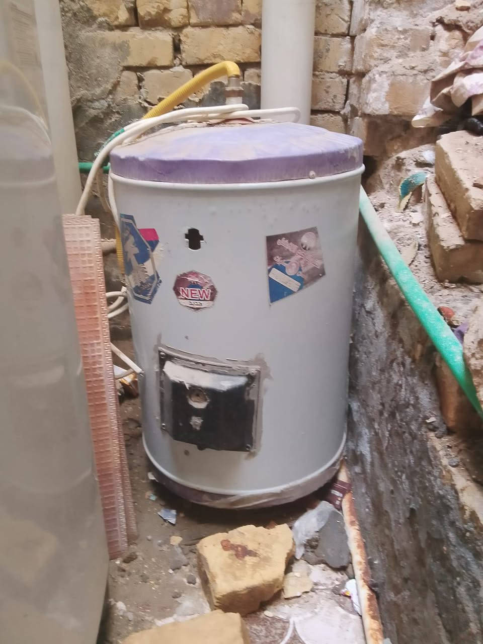 ديوان اخو الجديد للبيع وكيزر مكان ديوانية حي الشرطه


**إذا كنت صاحب هذا الإعلان وتريد حذفه لأي سبب، رجاءا أرسل رسالة إلى الدعم الفني**