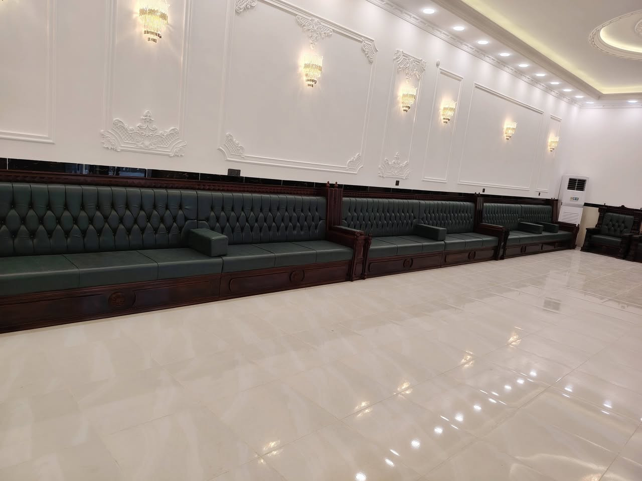 معمل ونجارة ودوشمة الفهد بادارة بكر الطائي
عمل كافة الدواوين والتخومه حسب الطلب العنوان ديالى
الغالبية *ديالى بغداد # البصرة السليمانية اربيل #كركوك
مرحبا بالجميع ضمان .10 سنوات
اسعارنا تبدأ من .110 الف إلى 140 الف سعر المتر
الديوان المغلف،
سعر الصاج زان يبدأ من
170 الف إلى .250 الف للمتر الواحد
حسب الموديل والنقش
خشب جام روسى
بلوك اسود 17 ملم
الاسفنج اسم هاي إكسترا
يوجد لدينا توصيل كافة المحافظات العراقية
***********
يرجى المتابعة والمشاركة
لكي يصلكم كل ماهو جديد
التوفيق من الله جميعا
نظام العمل نقدا والتقسيط حصرا
على ماستركارد الرافدين
