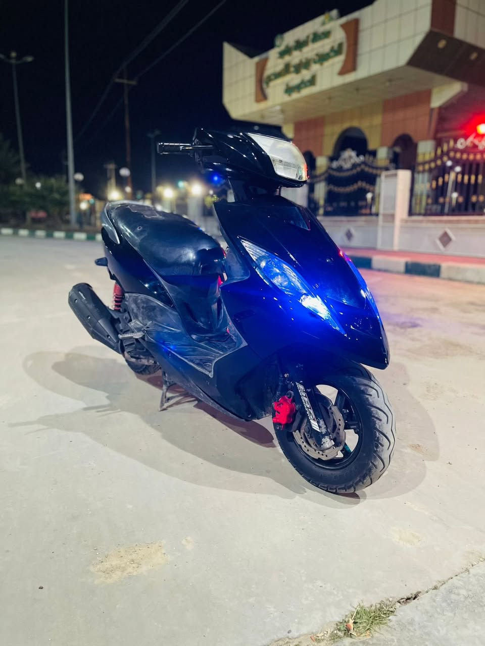 سلام عليكم شباب دراجه للبيع جيتيار دراجه مامفتوحه والمبدل بيه شي ماعده كفرات  جماليه كفرات بلاديه موجوده  لون ابيض استفسار على  هذه رقم سعر خاص***********
