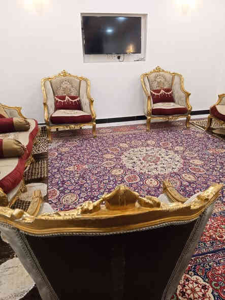 السلام عليكم تخم زان مصري 10 مقعد نظيف المكان بغداد رقم الهاتف واتساب اتصال لا ***********
