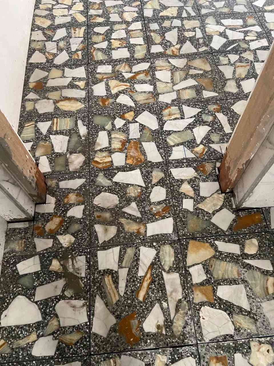 خلفه سيراميك ارضيات جدار شغل درجه اولى شرط خاص وتساب موجود متفرغين حالين رقم الهاتف. ***********
