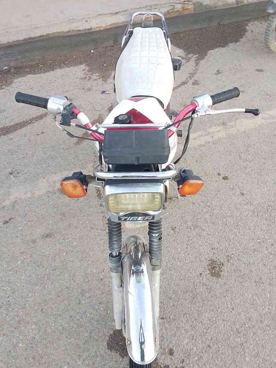 السلام عليكم .
موطور البيع 
ماطور ايراني موديل 2020

محرك بس قبق الفوك مفتوح 
ويرمنية كلها شقالة 
تواير جدد
نضافة كدام العين
السعر 370 وبي مجال شي قليل 

المكان الموصل


**إذا كنت صاحب هذا الإعلان وتريد حذفه لأي سبب، رجاءا أرسل رسالة إلى الدعم الفني**