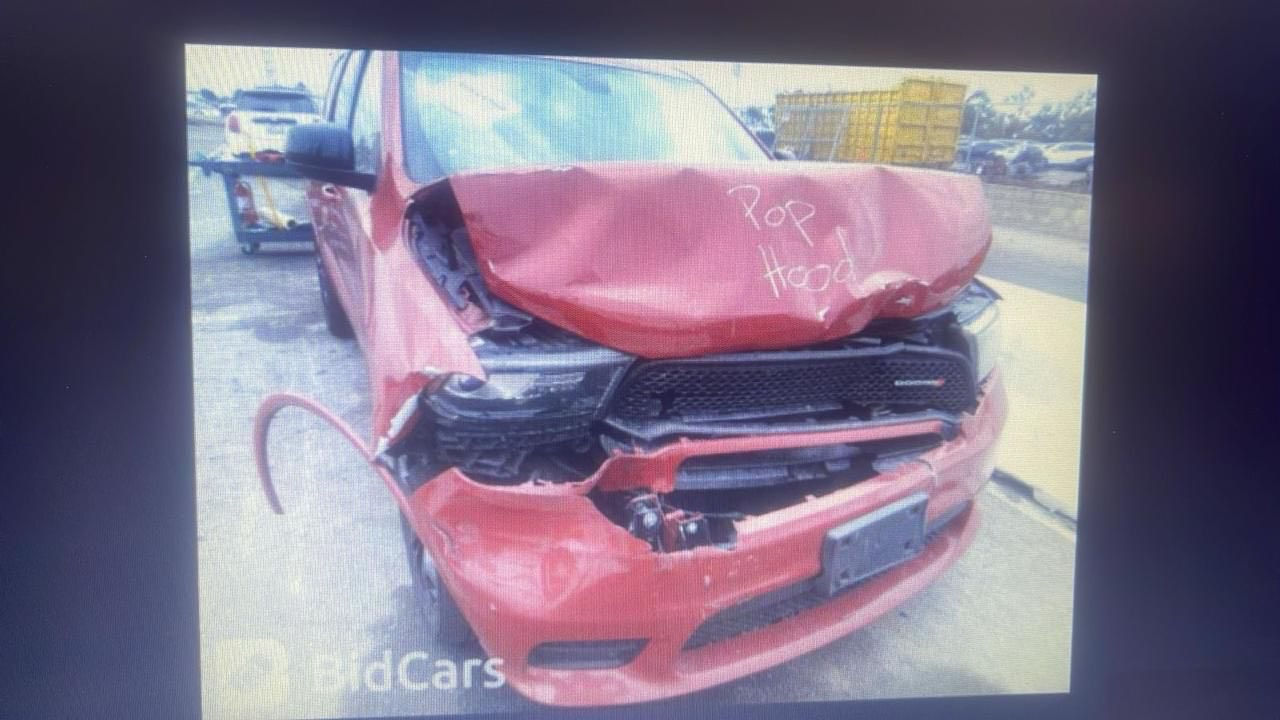 السلام عليكم

للبيع دورنكو 2020 GT PLUS 
وارد امريكي لون احمر دم الغزال ' فول المواصفات
 ماشية: 120الف 

المواصفات:
- محرك ٦ سلندر 3600.
- دبل اكسل AWD.
- ٧ راكب.
- دواخل جلد اصلي لون اسود مع تدفئة مقاعد امامي و خلفي مع تدفئة مقود.
- فتحة سلايد في السقف، كاميرا خلفية مع حساس خلفي و رادار توقف ذاتي.
- كشنات امامي كهرباء مع ذاكرة كشن سائق.
- شاشة كامرة 
- تشغيل عن بعد.
- ويل قياس ٢٠ كروم
و باقي مواصفات GT PLUS المعروفة
حادث شبر من الجاملغ الايمن بدون دواخل وتبديل بنيد srt
رقم بغداد دولي بأسمي 
هزة جديدة
السعر : 255$
مكان السيارة بغداد حي اور 

حادث امريكا مع سونار داخل العراق موجودةالصور داخل المنشور  
للاستفسار ***********
