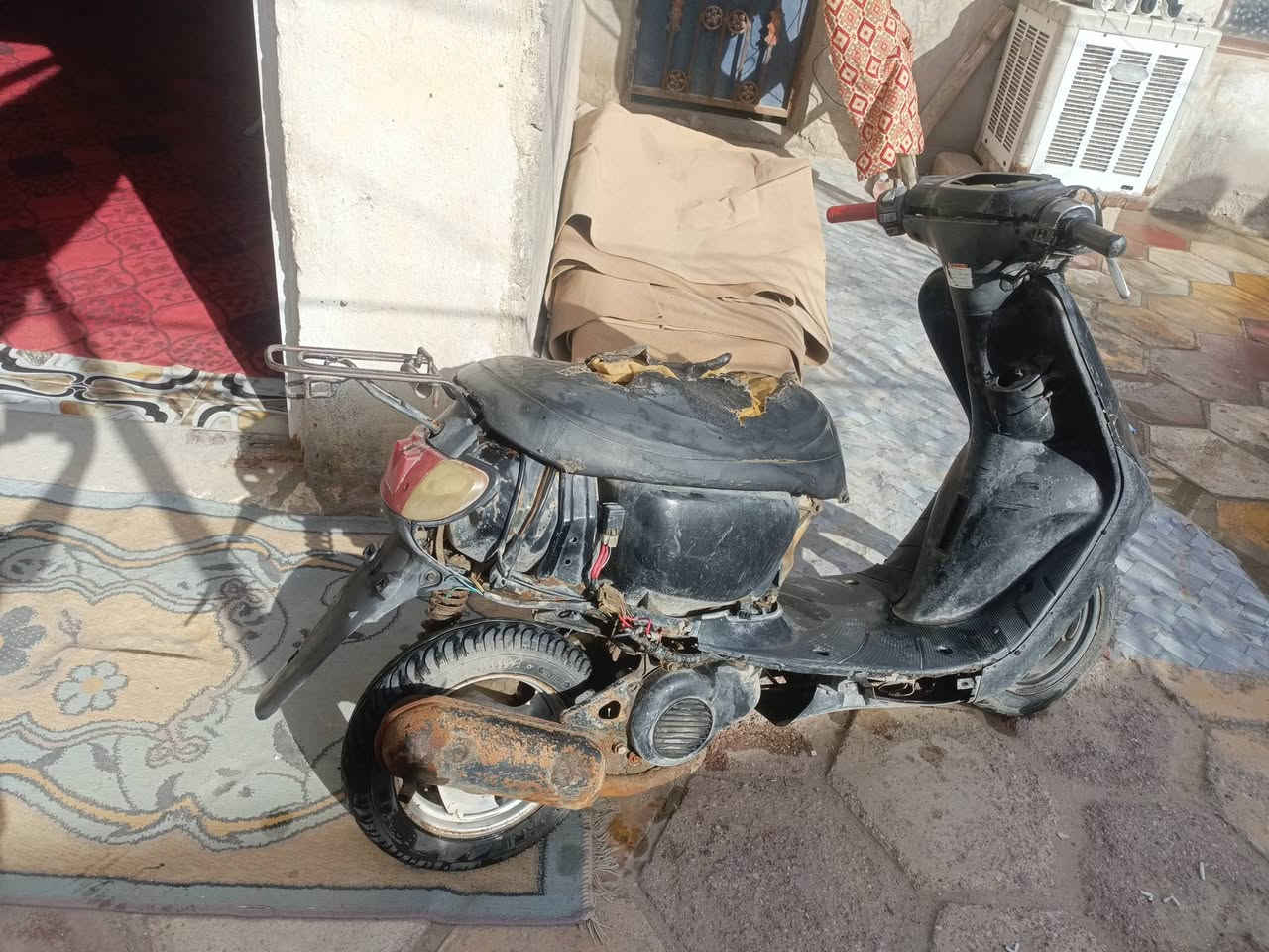 لبيع دراجه كومه حديد شغاله...
تواير جدد كابريته جديده..سعره..70الف..
واتساب..‏‪***********‬‏
