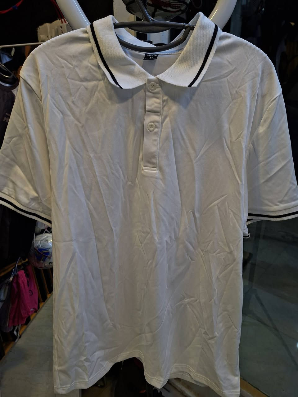 على بركه الله بضاعه جديده شي ان رجالي اوربي  تيشيرات + شورتات
كافه الموديلات والقياسات  / واكو مديلات باجر اعرضهن 
سعر اي قطعه 5 الف 
عنوان الحبانيه سوق عصري 
هـ/ ***********
